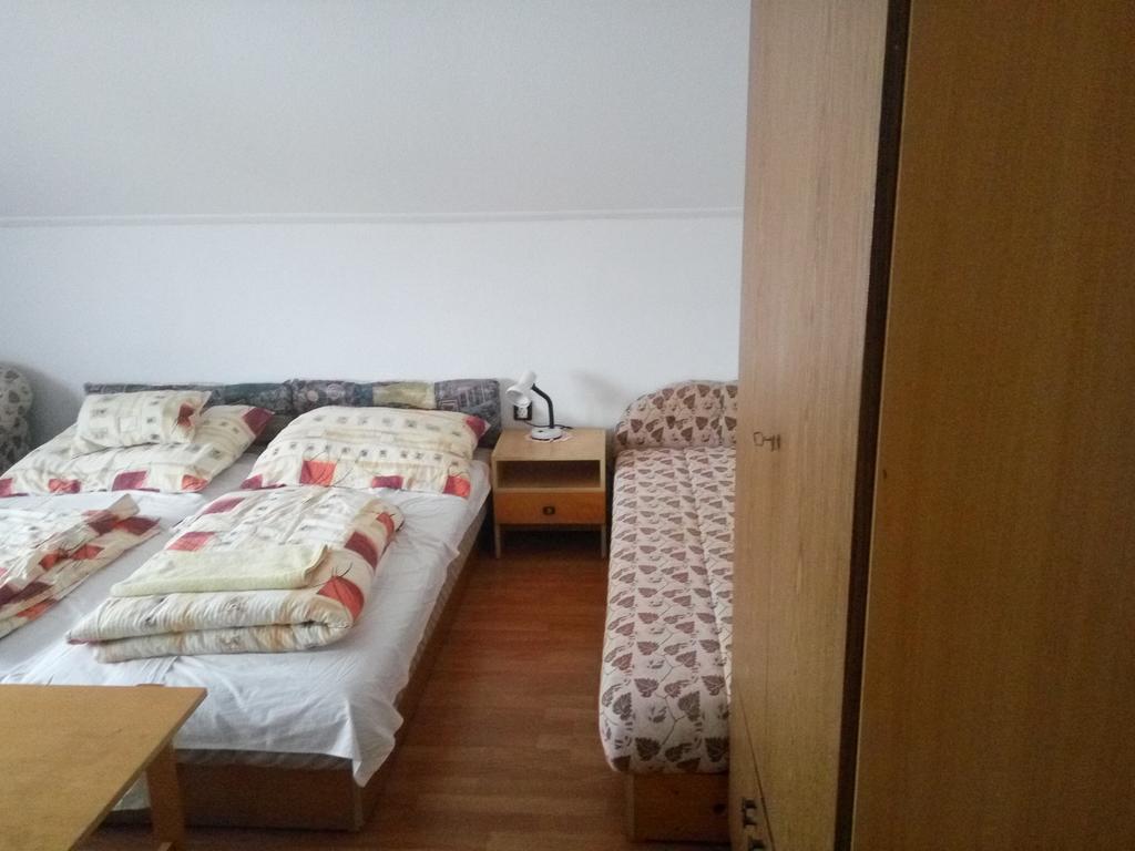 Sarkadi Apartman Hajduszoboszlo Exterior photo