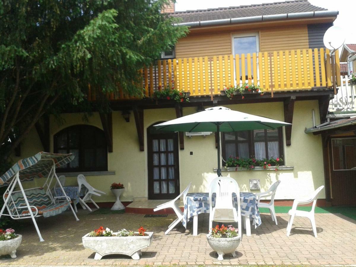 Sarkadi Apartman Hajduszoboszlo Exterior photo