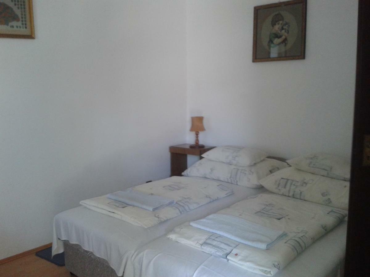 Sarkadi Apartman Hajduszoboszlo Exterior photo
